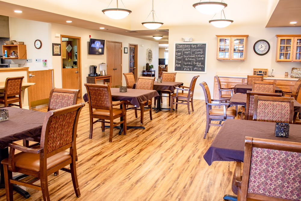 Chippewa Falls Oak Memory Care Dining Room
