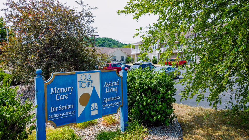 Richland Center Memory Care & Senior Apartments Sign